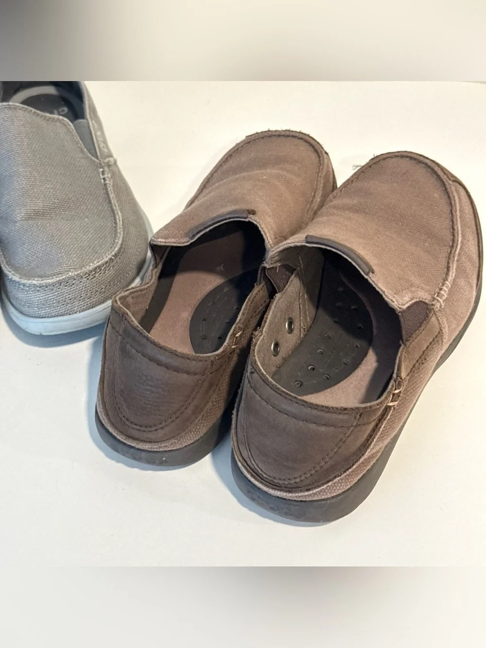 Men’s Lot Of Crocs Size 8 Loafers Santa Cruz & Walu Slip On Gray And Brown